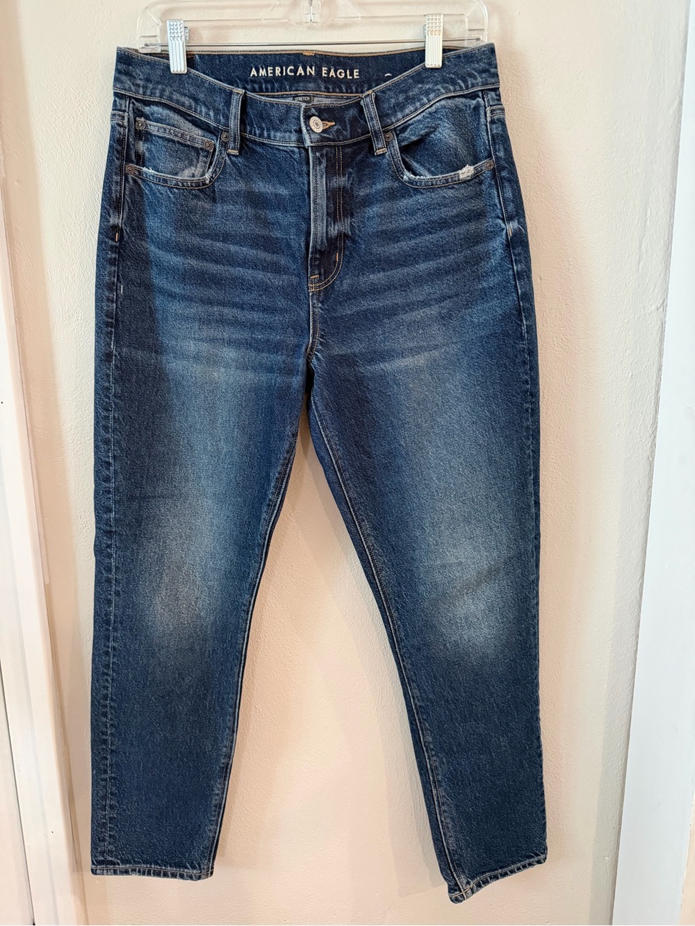 American Eagle Outfitters Straight Leg Mom Jeans in Dark Blue Wash 10 Short